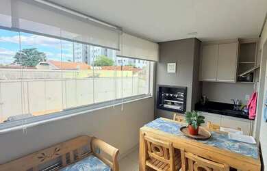 Imagem: O apartamento possui 3 Dormitórios, 2 Banheiros, 2 Vagas na