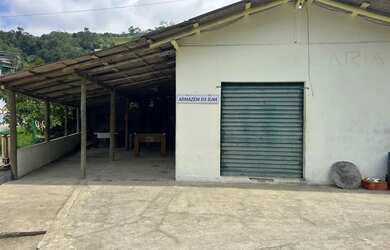 Imagem 2: Ponto comercial, casa e quintal