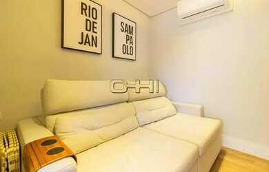 Imagem: O apartamento possui 3 Dormitórios, 1 Banheiro, 1 Vaga na garagem