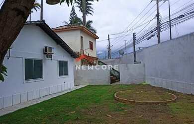 Imagem: A casa em condomínio possui 3 Dormitórios, 3 Banheiros, 2
