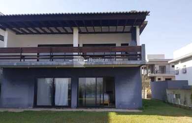 Imagem: A casa em condomínio possui 3 Dormitórios, 5 Banheiros, 4