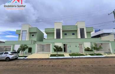 Imagem: A casa possui 4 Dormitórios, 4 Banheiros, 2 Vagas na garagem