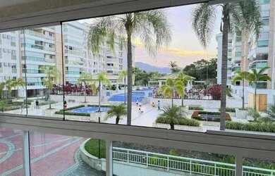 Imagem: O apartamento possui 3 Dormitórios, 4 Banheiros, 2 Vagas na