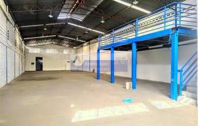 Imagem: O depósito possui 600m² de Área e está localizado em Jardim