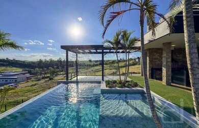 Imagem: A casa em condomínio possui 3 Dormitórios, 2 Banheiros, 2