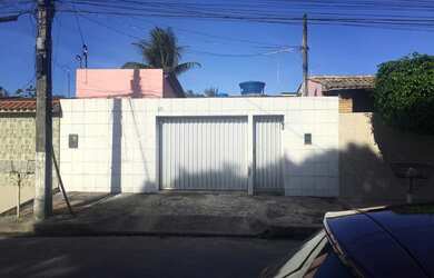 Imagem: A casa possui 4 Dormitórios e 1 Vaga na garagem e está localizado