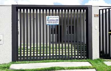 Imagem: A casa possui 3 Dormitórios, 2 Banheiros, 1 Vaga na garagem