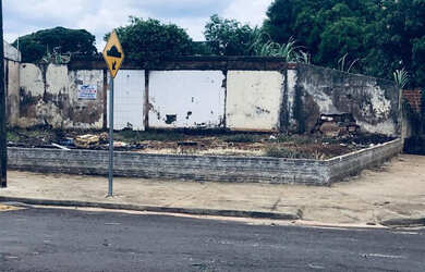Imagem 4: Terreno de esquina no Centro de Sarandi,R. Augusto Birches Terrão/Excelente...
