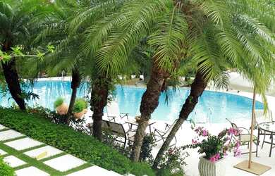 Imagem 3: Casa cinematográfica em condomínio pé na areia - Praia da Feiticeira...