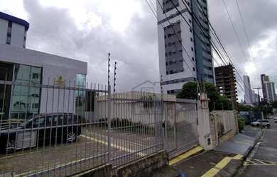 Imagem: O depósito possui 3 Vagas na garagem, 12m² de Área e está