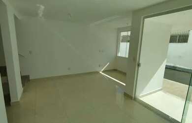 Imagem: A casa possui 3 Dormitórios, 3 Banheiros, 1 Vaga na garagem