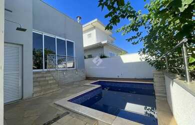 Imagem: A casa em condomínio possui 3 Dormitórios, 5 Banheiros, 2