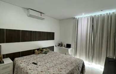 Imagem: A casa em condomínio possui 4 Dormitórios, 5 Banheiros, 4