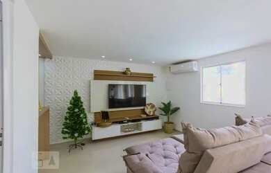 Imagem: A casa em condomínio possui 3 Dormitórios, 2 Banheiros, 2