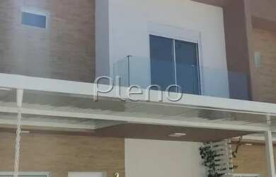 Imagem: A casa possui 3 Dormitórios, 1 Banheiro, 2 Vagas na garagem