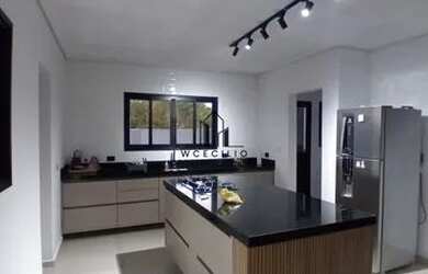 Imagem: A casa em condomínio possui 3 Dormitórios, 4 Banheiros, 4