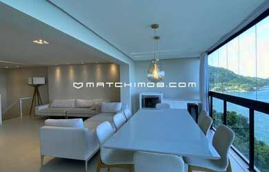 Imagem: O apartamento possui 5 Dormitórios, 5 Banheiros, 2 Vagas na