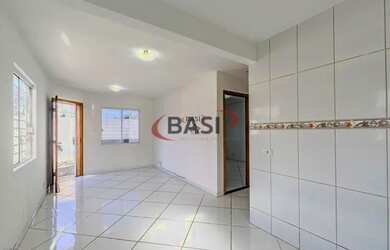 Imagem: A casa possui 2 Dormitórios, 1 Banheiro, 1 Vaga na garagem