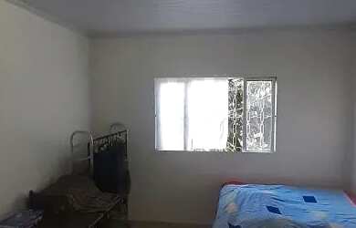 Imagem: O apartamento possui 3 Dormitórios, 1 Banheiro, 1 Vaga na garagem