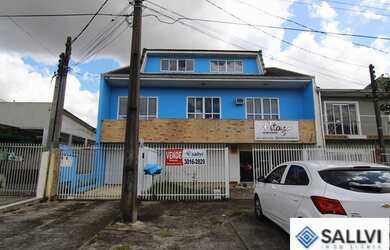 Imagem: A casa possui 3 Dormitórios, 3 Banheiros, 3 Vagas na garagem