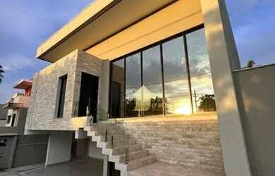 Imagem: A casa em condomínio possui 4 Dormitórios, 5 Banheiros, 4