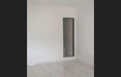 Imagem: A casa possui 2 Dormitórios, 3 Banheiros e está localizado