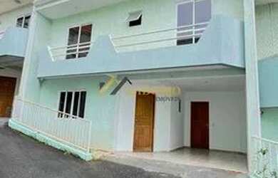 Imagem: A casa possui 3 Dormitórios, 3 Banheiros, 1 Vaga na garagem