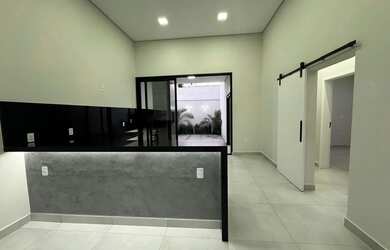 Imagem: A casa em condomínio possui 3 Dormitórios, 3 Banheiros, 2