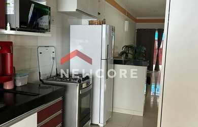 Imagem: A casa possui 2 Dormitórios, 2 Banheiros, 2 Vagas na garagem