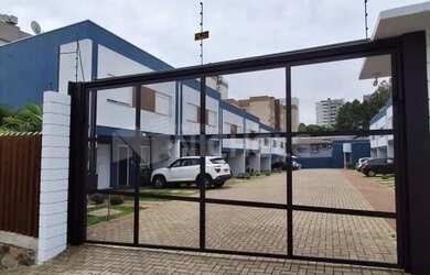 Imagem: A casa possui 2 Dormitórios, 1 Banheiro, 1 Vaga na garagem