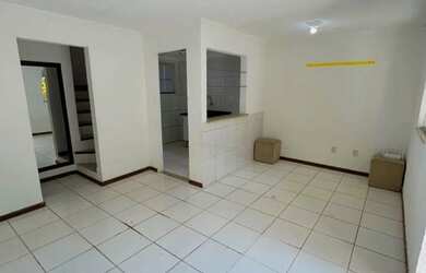 Imagem 4: Linda Casa Tipo Village dentro de Condomínio Fechado 2/4 Duas Suítes Completas Abrantes