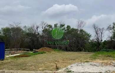 Imagem: O terreno possui 200m² de Área e está localizado em Porto