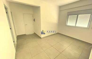 Imagem: O apartamento possui 1 Dormitório, 1 Banheiro, 1 Vaga na garagem