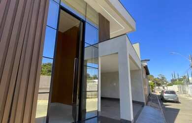 Imagem: A casa em condomínio possui 4 Dormitórios, 5 Banheiros, 4