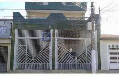 Imagem: O depósito possui 3 Vagas na garagem, 360m² de Área e está