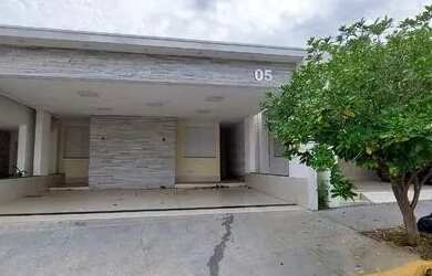 Imagem: A casa em condomínio possui 3 Dormitórios, 2 Banheiros, 2