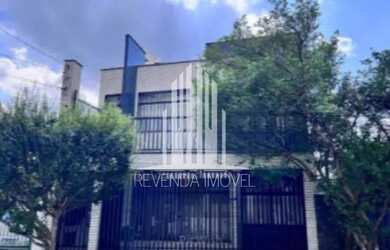 Imagem: O depósito possui 3 Vagas na garagem, 270m² de Área, Imóvel