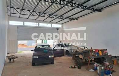 Imagem 5: Salão comercial novo, com pé direito alto, porta eletrônica