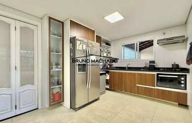 Imagem 6: Casa para Venda em Curitiba, Santa Cândida, 4 dormitórios, 1 suíte, 3 banheiros, 3 vagas