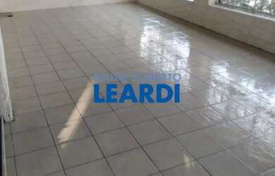 Imagem: A casa possui 3 Dormitórios, 2 Banheiros, 260m² de Área e