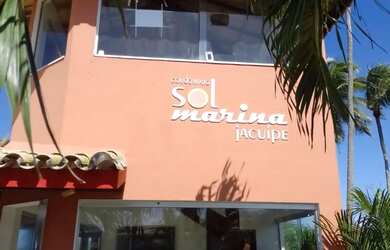 Imagem: A casa possui 3 Dormitórios, Acomodam 10 pessoas, 2 Vagas na