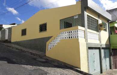 Imagem: A casa possui 2 Dormitórios e está localizado em Guarabira