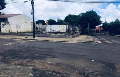 Imagem 5: Terreno de esquina no Centro de Sarandi,R. Augusto Birches Terrão/Excelente...