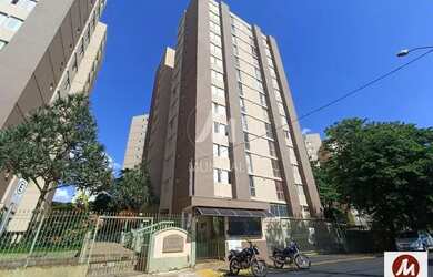 Imagem: O apartamento possui 3 Dormitórios, 1 Banheiro, 1 Vaga na garagem