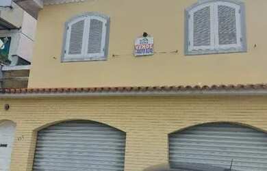 Imagem: A casa possui 3 Dormitórios, 3 Banheiros, 3 Vagas na garagem