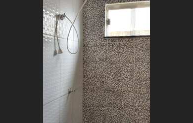 Imagem: A casa possui 2 Dormitórios, 1 Banheiro, 1 Vaga na garagem