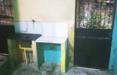 Imagem: A casa possui 2 Dormitórios, 1 Banheiro, 1 Vaga na garagem