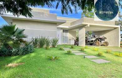 Imagem: A casa em condomínio possui 3 Dormitórios, 4 Banheiros, 3