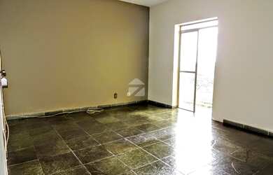 Imagem: O apartamento possui 3 Dormitórios, 2 Banheiros, 1 Vaga na