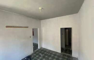 Imagem: A casa possui 1 Dormitório, 1 Banheiro, 80m² de Área e está